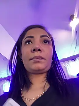 Snapshot of Auri__ chatting on February 3, 2026, 7:30 pm Auri online show from February 3, 2026, 7:30 pm