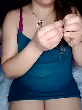 Snapshot of Naughty-Yousra chatting on February 23, 2026, 10:43 pm Naughty-Yousra online show from February 23, 2026, 10:43 pm