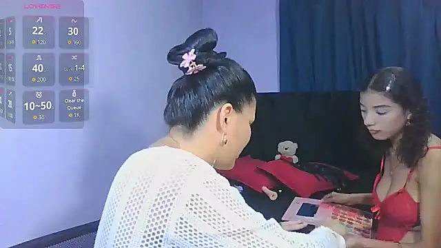 Helena-Paola online show from March 8, 2026, 3:21 am