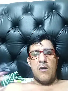 Juanstevan2724 online show from January 18, 2026, 4:16 am