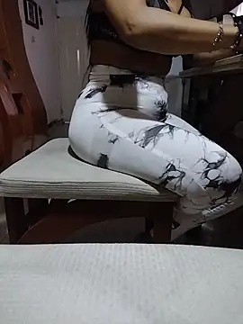 Juanstevan2724 online show from February 28, 2026, 11:15 pm