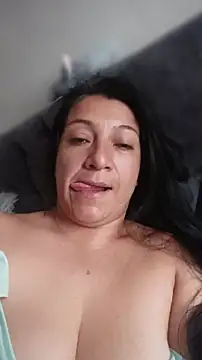Snapshot of Katysaez chatting on June 18, 2026, 6:02 pm Katysaez online show from June 18, 2026, 6:02 pm