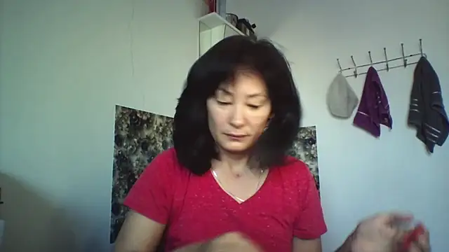 Snapshot of bella2322 chatting on February 15, 2026, 3:40 am bella2322 online show from February 15, 2026, 3:40 am