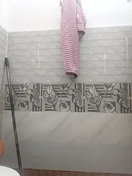 Hot-Tinaa online show from April 4, 2026, 6:53 am