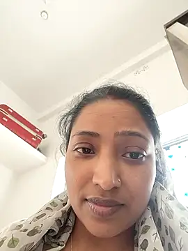 Hot-Tinaa online show from January 17, 2026, 7:23 am