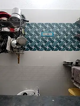 Hot-Tinaa online show from April 20, 2026, 2:03 am