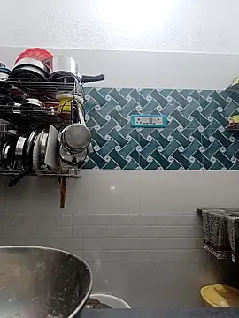 Hot-Tinaa online show from March 31, 2026, 3:47 pm