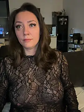 21tweetypie21 online show from February 13, 2026, 11:05 pm