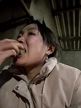 lia-coy online show from February 5, 2026, 10:44 am