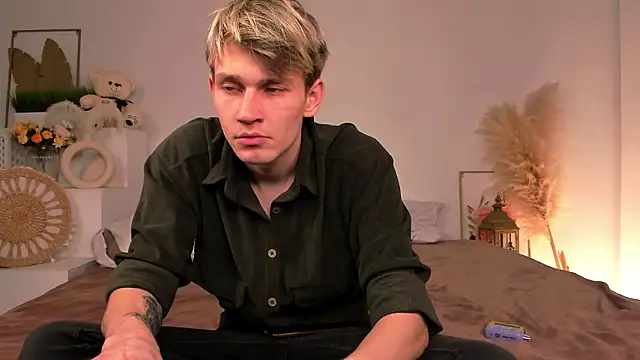 Snapshot of Volan_Starts chatting on March 1, 2026, 12:05 pm Volan Starts online show from March 1, 2026, 12:05 pm