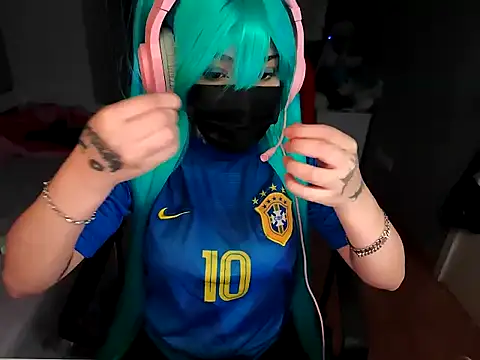 Lucyiy  online show from June 20, 2026, 4:50 am