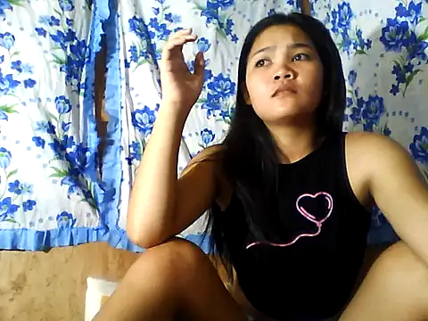 Snapshot of PinaySkinnyJust18 chatting on June 23, 2026, 9:46 pm PinaySkinnyJust18 online show from June 23, 2026, 9:46 pm