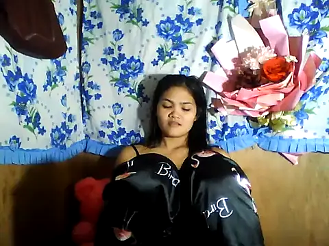 PinaySkinnyJust18 online show from May 23, 2026, 7:13 pm
