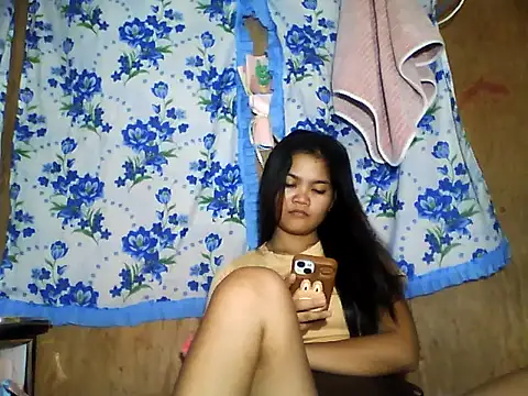 PinaySkinnyJust18 online show from June 4, 2026, 10:36 pm