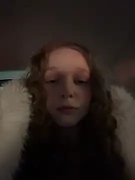 Snapshot of outside_rosy chatting on March 1, 2026, 4:07 pm outside rosy online show from March 1, 2026, 4:07 pm