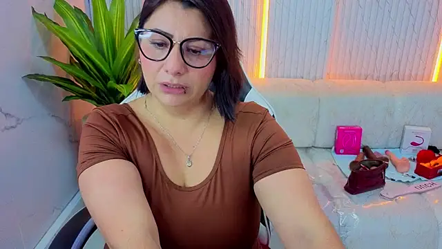 angele roux tp online show from April 13, 2026, 1:15 pm