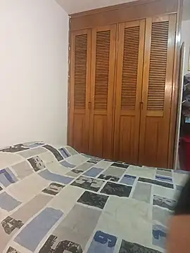 auroracandelax online show from March 6, 2026, 7:09 pm