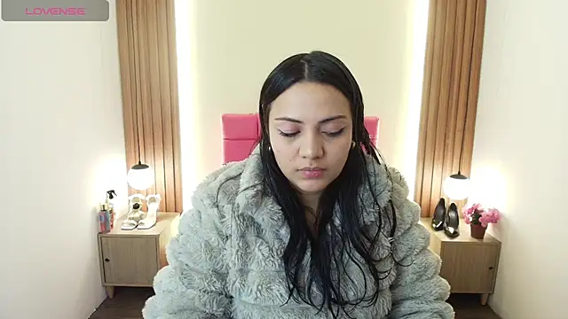 IvonneRoss  online show from March 31, 2026, 12:07 pm