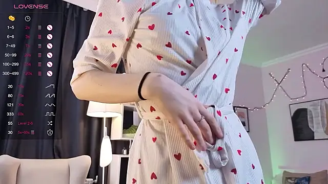 Snapshot of t_A_T_u chatting on February 28, 2026, 8:14 am t A T u online show from February 28, 2026, 8:14 am