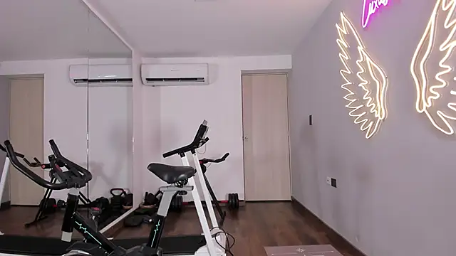 Snapshot of Rose_Allure chatting on February 22, 2026, 11:56 am Rose Allure online show from February 22, 2026, 11:56 am