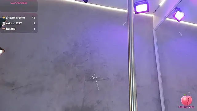 isabella nowa online show from March 18, 2026, 3:35 pm