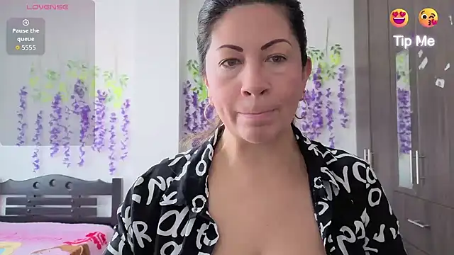 xxxMilexxx online show from April 12, 2026, 11:46 am