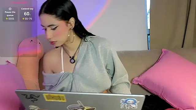 Samantha Ros online show from June 16, 2026, 11:43 am