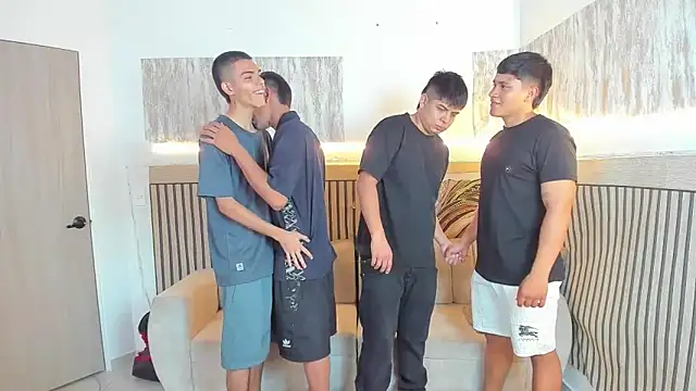 Snapshot of friendslikeplay chatting on February 6, 2026, 9:22 pm friendslikeplay online show from February 6, 2026, 9:22 pm