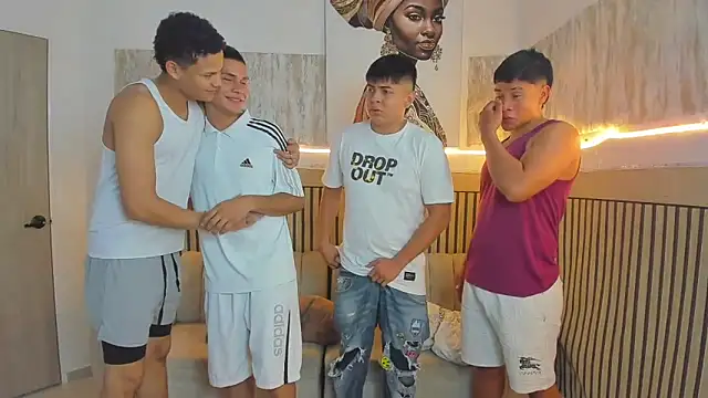 Snapshot of friendslikeplay chatting on February 2, 2026, 9:25 pm friendslikeplay online show from February 2, 2026, 9:25 pm