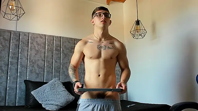 Snapshot of Calvin_Hunter chatting on February 25, 2026, 8:19 pm Calvin Hunter online show from February 25, 2026, 8:19 pm