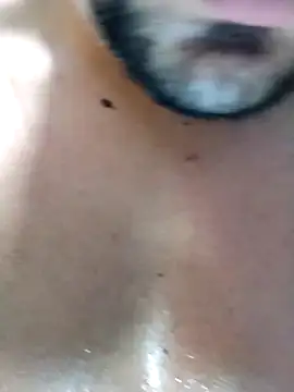 Snapshot of AxelWhitte chatting on February 17, 2026, 6:05 pm AxelWhitte online show from February 17, 2026, 6:05 pm