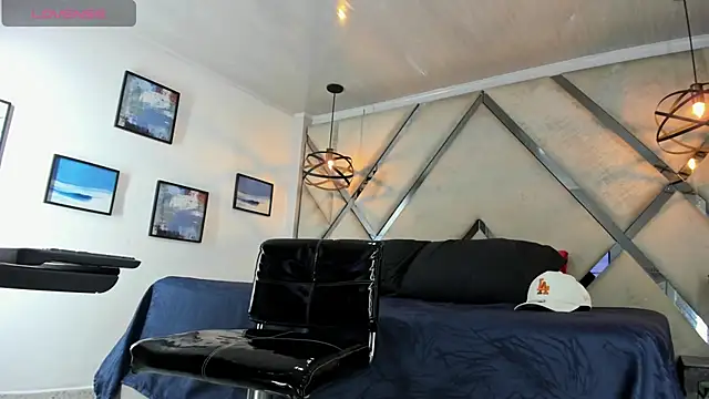 Snapshot of Dusan_Grey77 chatting on February 6, 2026, 3:46 am Dusan Grey77 online show from February 6, 2026, 3:46 am