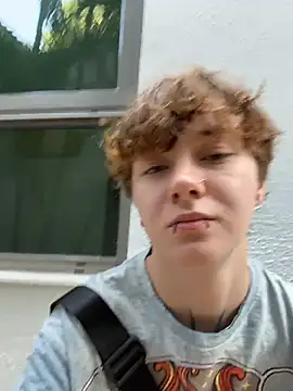 IceMur online show from April 9, 2026, 2:24 am