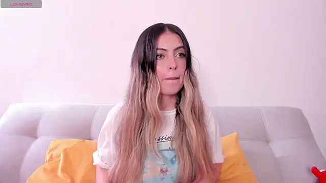 Fernanda aaaa online show from July 9, 2026, 4:50 pm