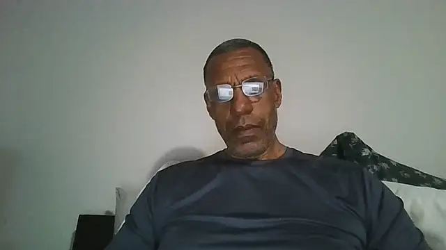 swimmer2496 online show from May 22, 2026, 1:58 am
