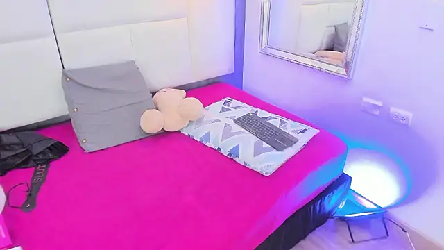 Martina armos online show from March 15, 2026, 1:51 pm