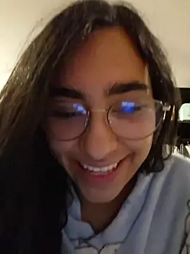 Snapshot of scarlett25__ chatting on February 9, 2026, 4:21 am scarlett25 online show from February 9, 2026, 4:21 am