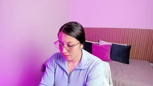 Abby pink1 online show from February 10, 2026, 3:49 am