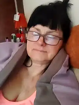 AliceSwan57 online show from May 28, 2026, 3:25 am