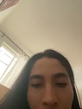 JuliaaVega online show from April 6, 2026, 1:01 pm