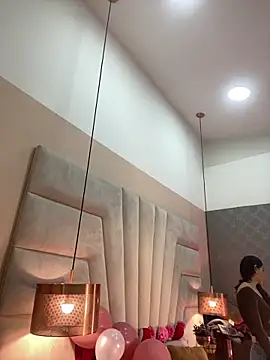 Snapshot of JuliaaVega chatting on February 14, 2026, 12:05 pm JuliaaVega online show from February 14, 2026, 12:05 pm