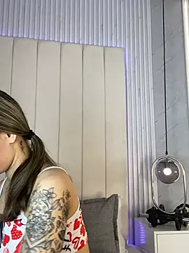 JuliaColemann online show from March 6, 2026, 12:11 pm