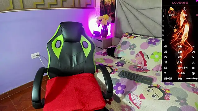 Snapshot of adri_rivera chatting on February 19, 2026, 8:17 pm adri rivera online show from February 19, 2026, 8:17 pm