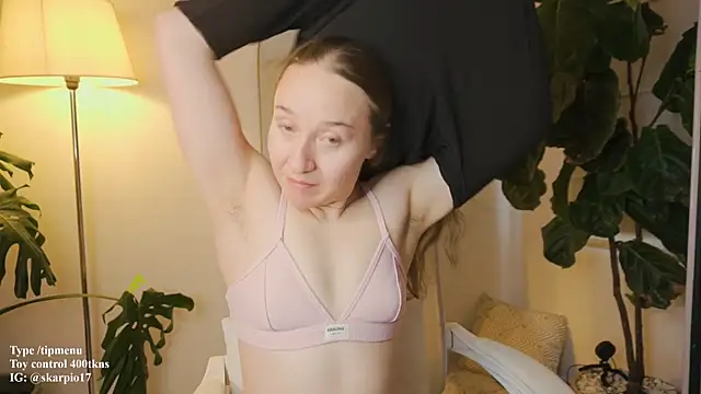 Scarlett NoirMuse online show from February 24, 2026, 9:04 pm