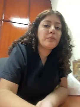 Snapshot of lizzy_luminair chatting on February 12, 2026, 9:58 pm lizzy luminair online show from February 12, 2026, 9:58 pm