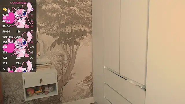 Snapshot of Hiaru_Cutie chatting on September 25, 2025, 5:35 am Hiaru Cutie online show from September 25, 2025, 5:35 am