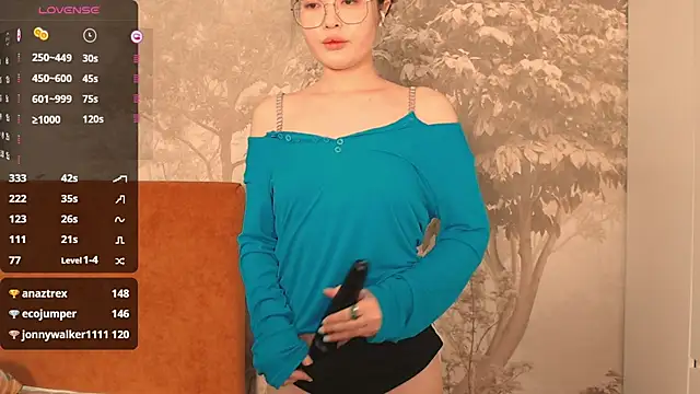 Snapshot of Hiaru_Cutie chatting on January 29, 2025, 9:12 am Hiaru Cutie online show from January 29, 2025, 9:12 am