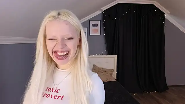 Naomi Demio online show from February 21, 2026, 9:11 am