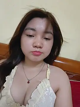 Snapshot of Pinks_cool chatting on June 19, 2026, 9:04 am Pinks cool online show from June 19, 2026, 9:04 am