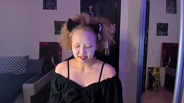 Senya Sol online show from March 25, 2026, 10:30 pm